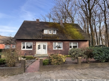 *** Einfamilienhaus in Hüven mit viel Potenzial! ***, 49751 Hüven, Einfamilienhaus