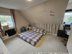 Schlafzimmer im Obergeschoss - Börger – Einfamilienhaus mit Einliegerwohnung im Emsland!
