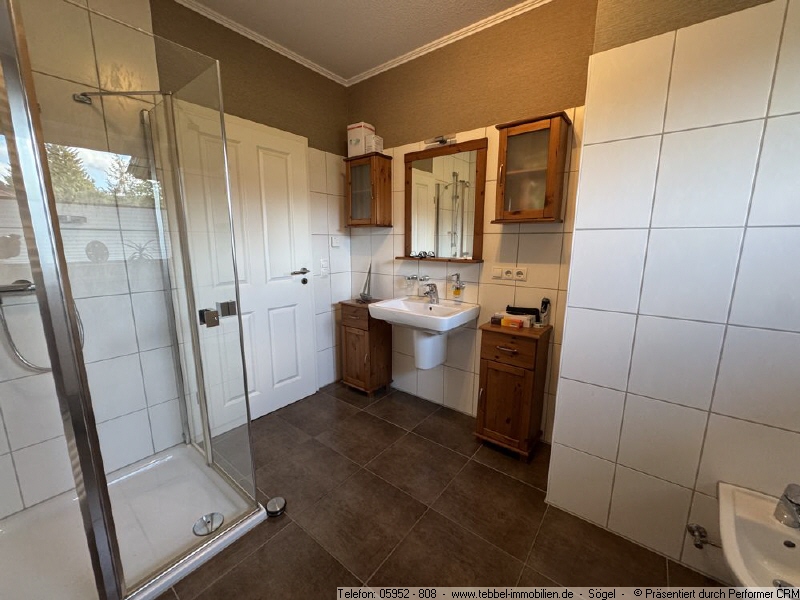 Badezimmer im Erdgeschoss