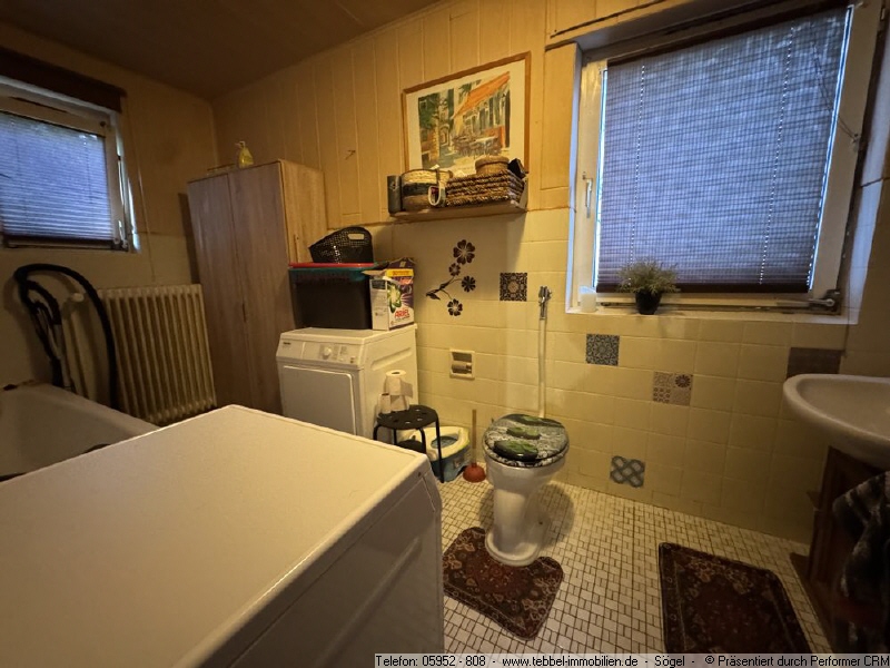 Badezimmer im Erdgeschoss - Bild  I
