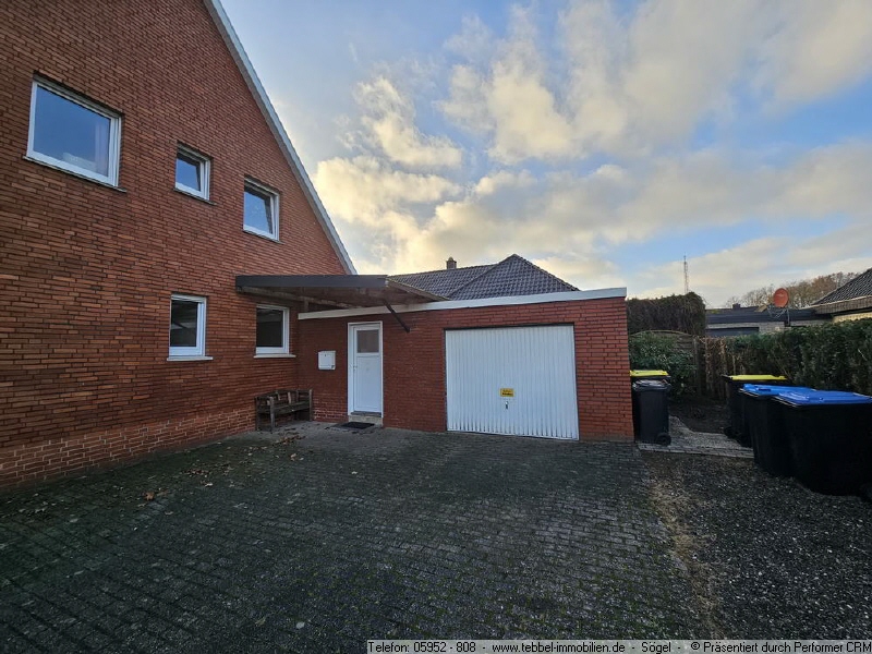 Hofauffahrt - Carport