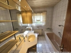 Badezimmer - Walmdachbungalow mit Garage in Werpeloh!