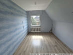 Schlafzimmer 1 im Dachgeschoss - Handwerkerhaus mit großem Grundstück in Börger!