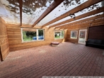 überdachte Terrasse - Wohnhaus mit 2 Wohnungen und Büro in Klein Berßen!