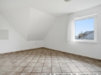 Schlafzimmer I - Küche - im DG - Sögel – Gepflegtes Wohnhaus mit großzügigem Platzangebot!