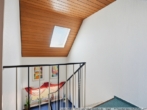 Flur - Treppenaufgang - Dachgeschoss - Papenburg – Einfamilienhaus mit separatem, kleinem Wohnhaus!