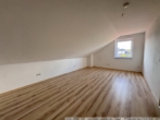 Elternschlafzimmer - Bild II - Gepflegte Doppelhaushälfte in Sögel - ideal für Kapitalanleger