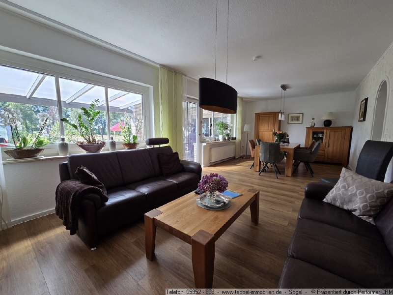 Wohn- und Esszimmer - Bild II